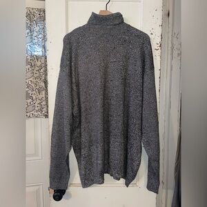 Men’s grey Gachu Turtle Neck